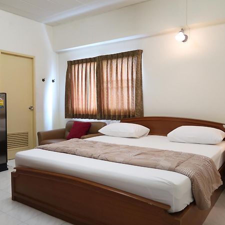 Phawana Sweet Hotel بانكوك المظهر الخارجي الصورة