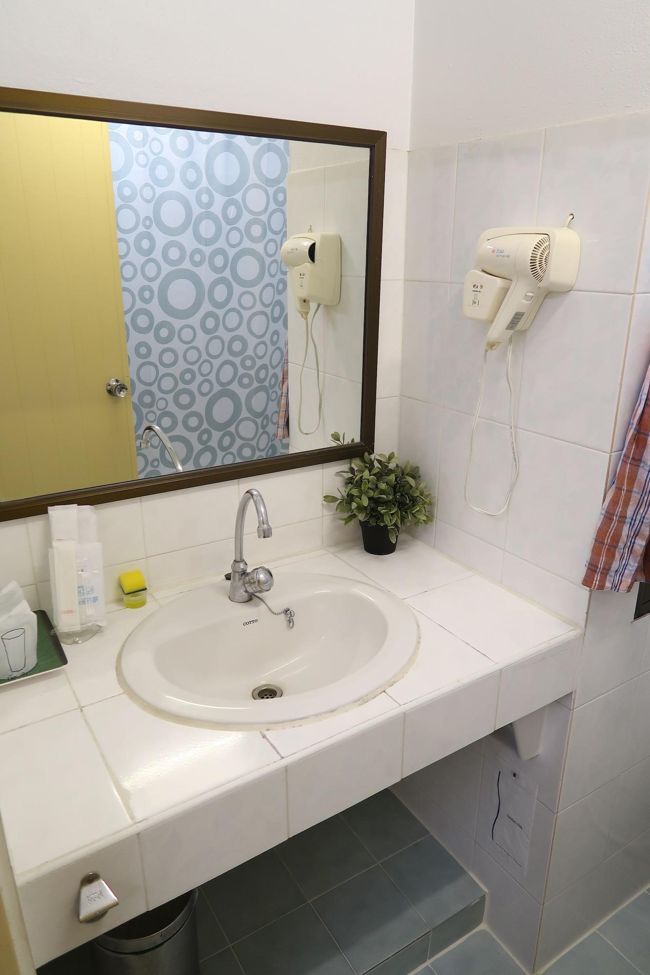 Phawana Sweet Hotel بانكوك المظهر الخارجي الصورة