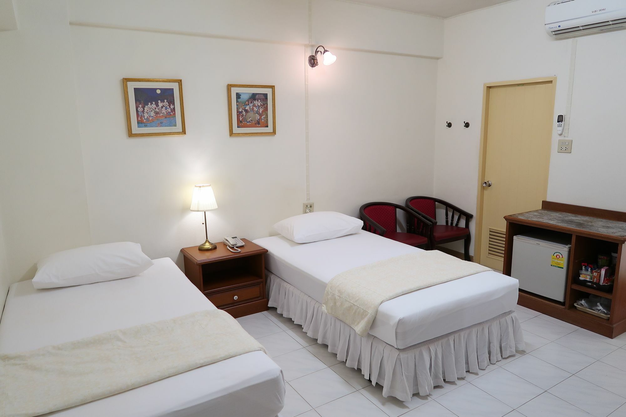 Phawana Sweet Hotel بانكوك المظهر الخارجي الصورة